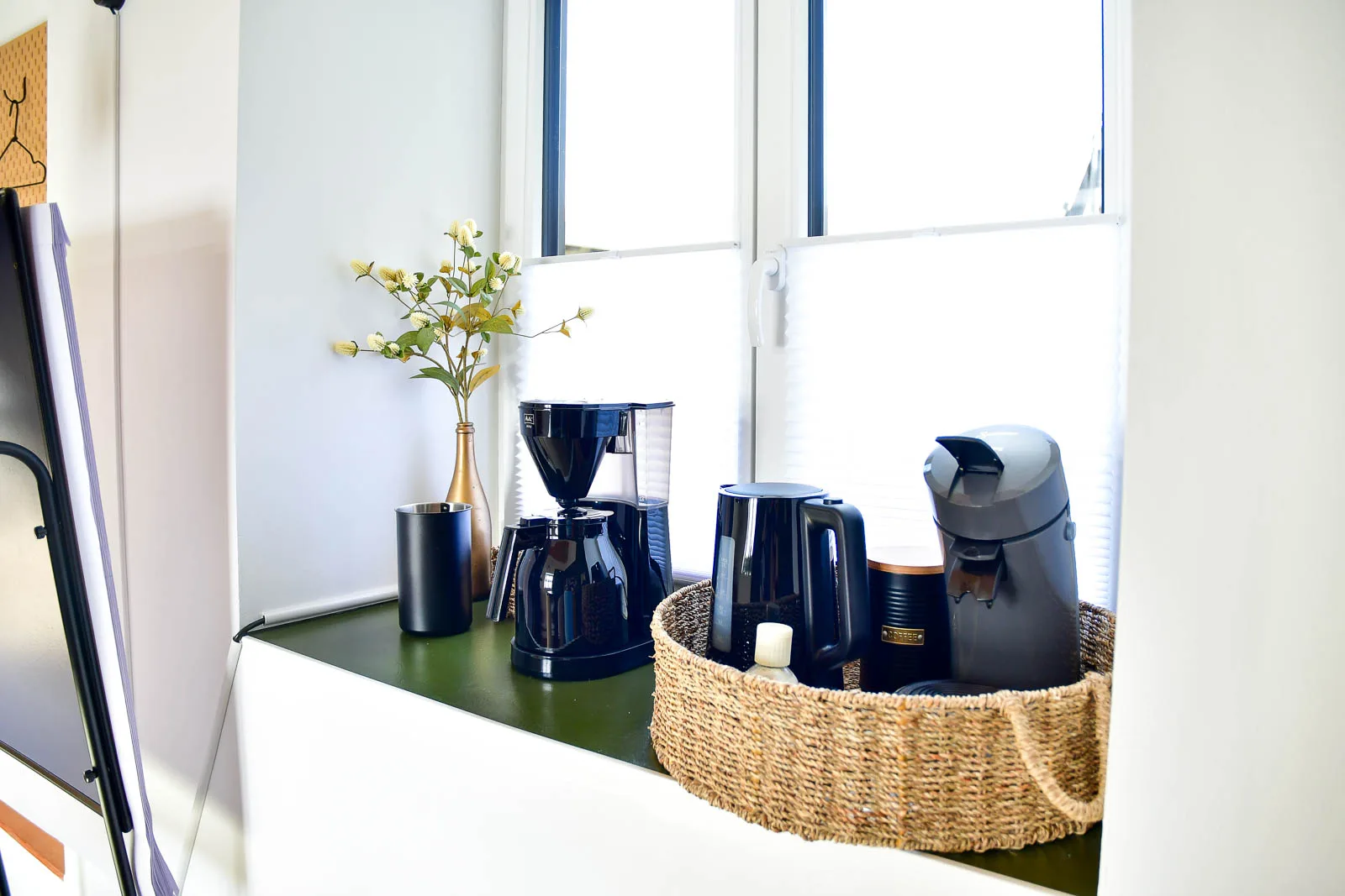 Kaffeemaschine und Wasserkocher im Breakout Room